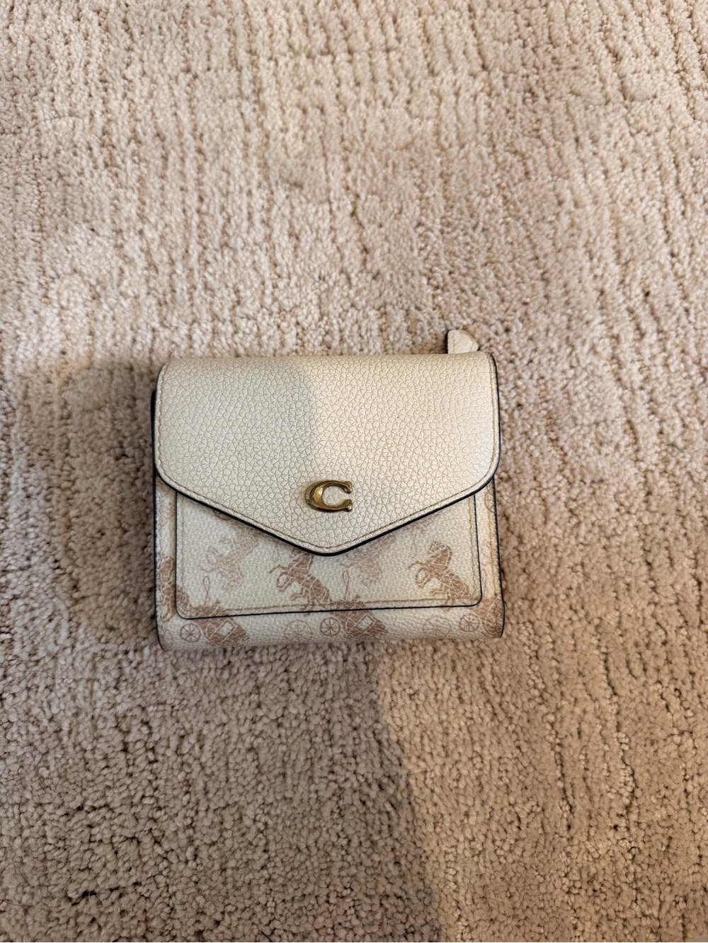 COACH Wynn small wallet with horse and carriage